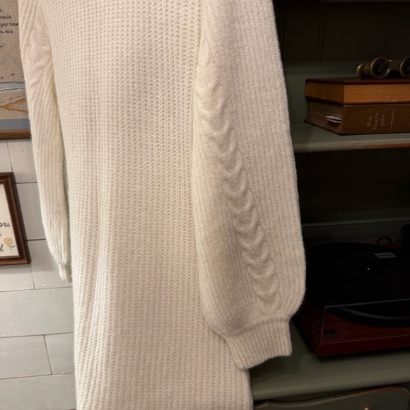 NWT Abercrombie and Fitch Cable Knit Sweater Dress Size Large - Picture 5 of 9